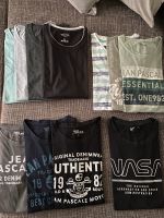 Herren T-Shirts Gr .L Top Zustand  ab 2€ Hessen - Ulrichstein Vorschau