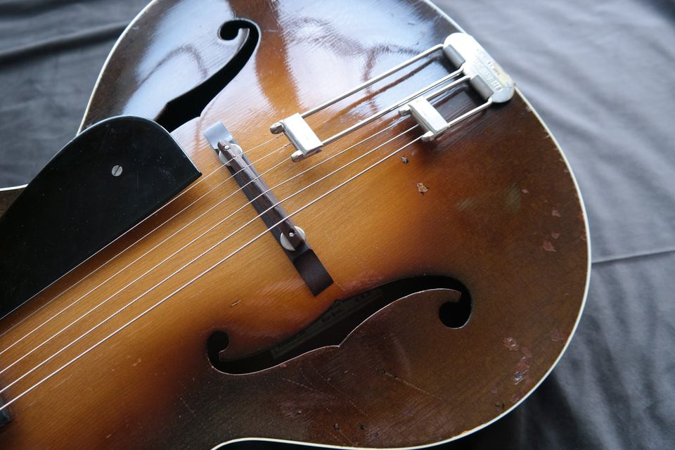 Epiphone Olympic, Akustik Archtop Gitarre, Bj. 1937 in Schwülper