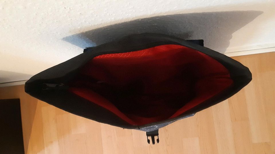 Haberland Fahrradtasche wie neu Blau Schwarz Gepäckträgertasche in Centrum