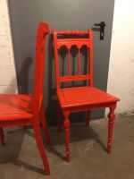 Antike Holzstühle in rot aus Holz, Korbgeflecht, Stilstuhl Düsseldorf - Benrath Vorschau