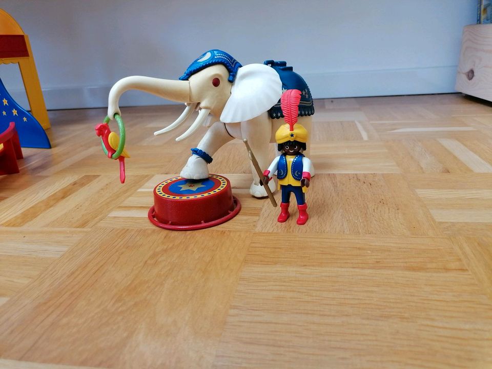 Playmobil Zirkus Elefant 3720 3809 3725 3797 3808 3737 3398 in Wendelstein