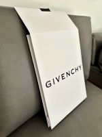 Givenchy Geschenktüte Hessen - Kassel Vorschau