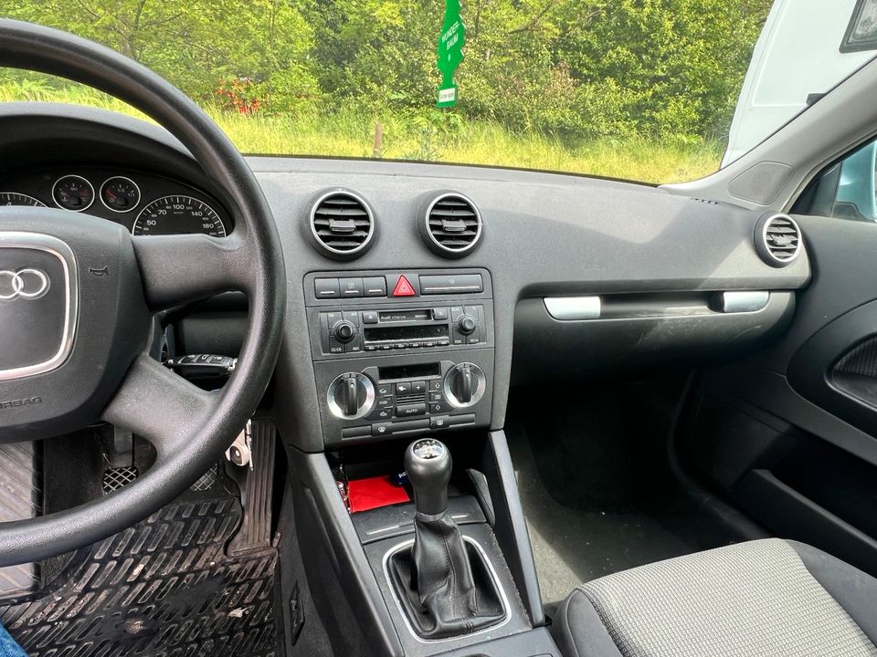 Audi a3 1.6 Benzin in Gummersbach