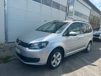 Vw Touran Automatik Gas TÜV Neu Reifen Neu Bremsen Service Neu Nordrhein-Westfalen - Ahlen Vorschau