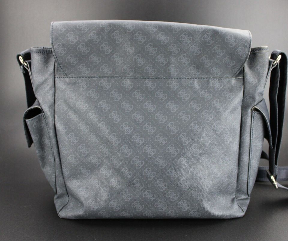 Guess Tasche Laptoptasche Notebook Umhängetasche blau grau silber in Duisburg