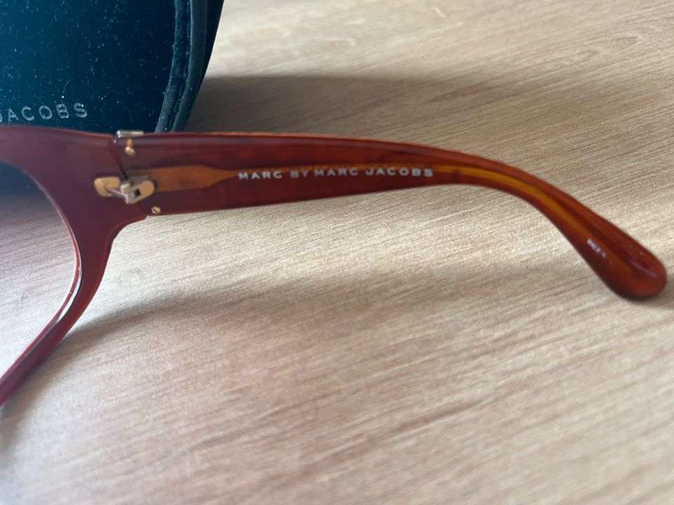 Marc Jacobs Sonnenbrille in Esslingen