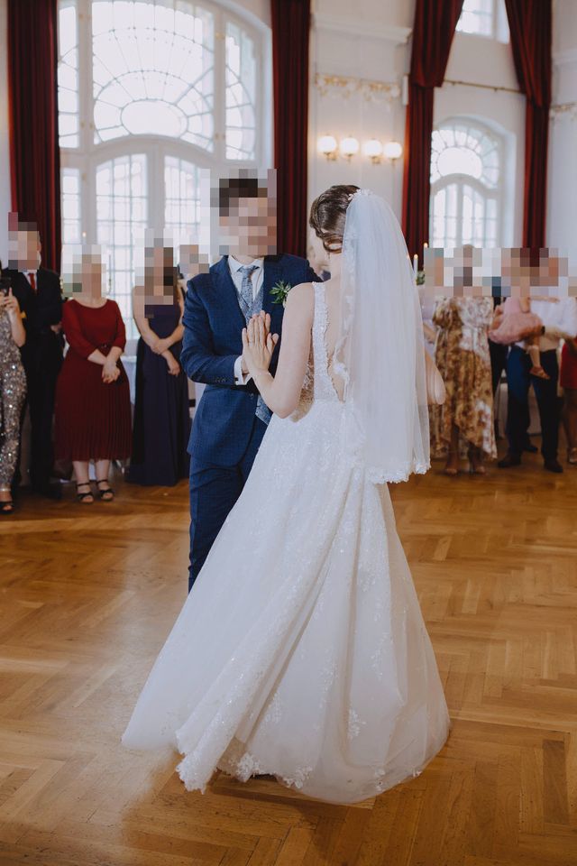 Hochzeitskleid Brautkleid ivory (Größe 38 EU) inkl. 2 Schleier in Köln