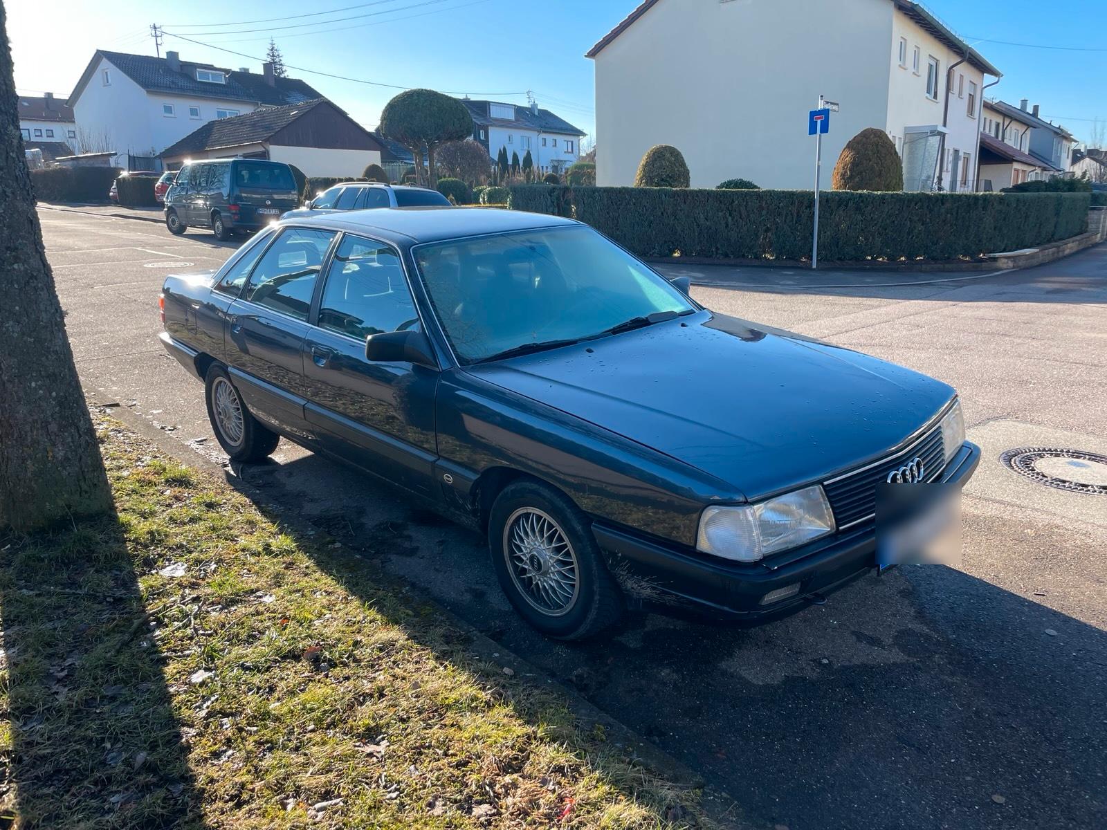 Abbildung des Autos Audi 100 2.2