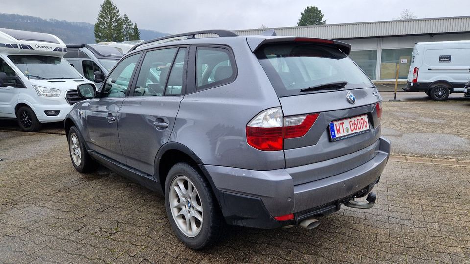 BMW X3 xDrive 20d*Pano*4xSHZ*AHK*PDC*Navi*FSE*Alu*BT in Weilheim
