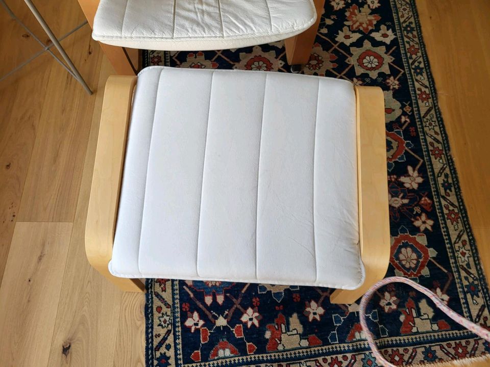 IKEA POÄNG Sessel und Hocker Birke weiß beige neutral in Ranstadt