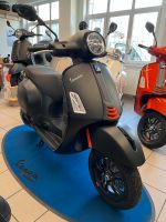 Neu! Vespa GTS 300 Super Sport Schwarz Convinto matt E5 Roller Freiburg im Breisgau - Altstadt Vorschau