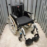 Rollstuhl Invacare Typ: Action NG2/2NG,Sitzbreite 42cm,gebraucht Berlin - Marzahn Vorschau
