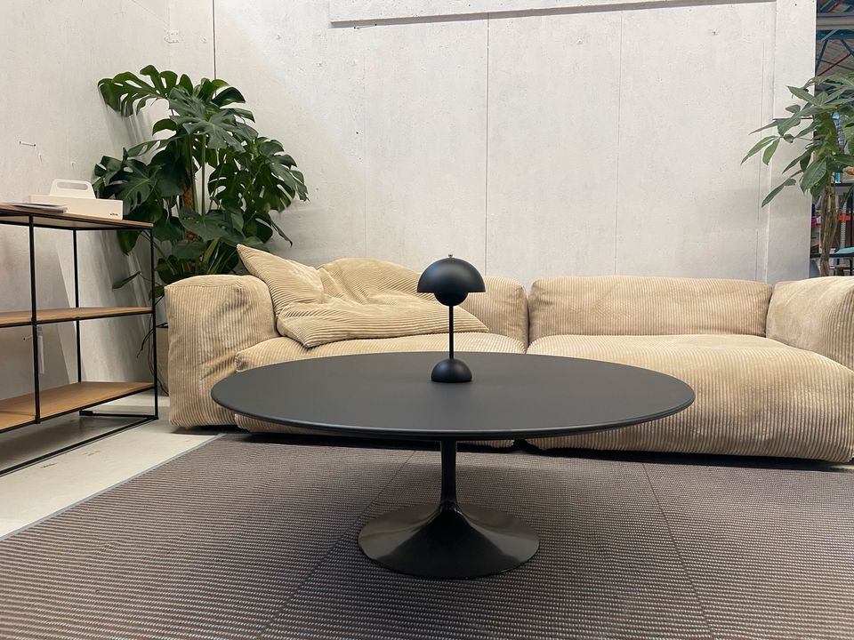 Knoll Saarinen Couchtisch rund schwarz Ø 105 in Aachen