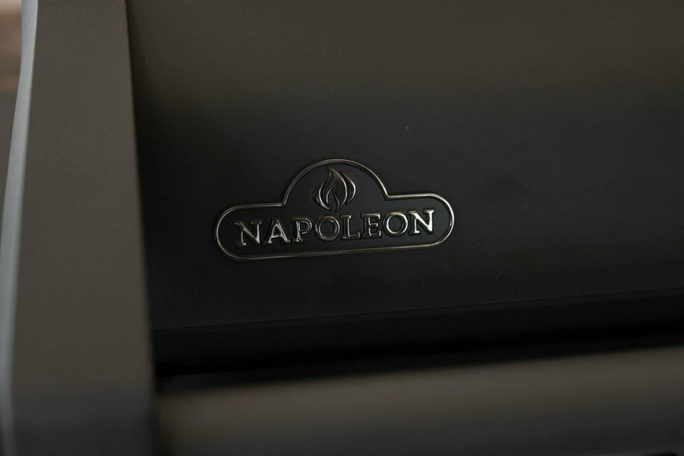 Napoleon Phantom Rogue SE 425, mattschwarz in Bernau