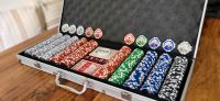 Pokerkoffer (500 Chips, 2 Kartendecks, Würfel, Dealer Button) München - Au-Haidhausen Vorschau