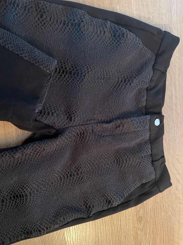 Damen Hose Größe XL, 42/44, ZARA, edel, schwarze Stoff Hose in Bochum