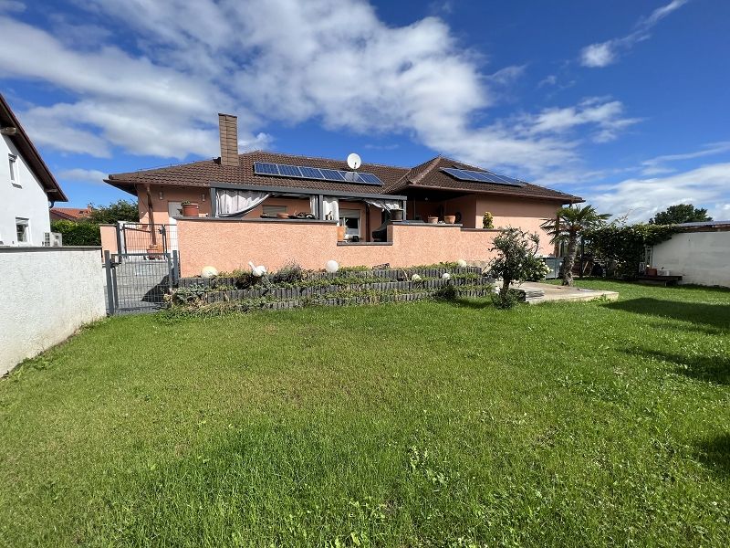 Freistehendes Bungalow mit Keller und großer Terrasse in Ober-Flörsheim