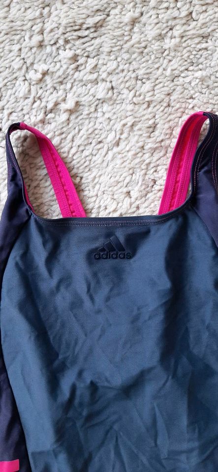 *** ADIDAS INFINITEX Badeanzug Gr. 36 *** TOPP * Schwimmanzug 36 in Uelzen