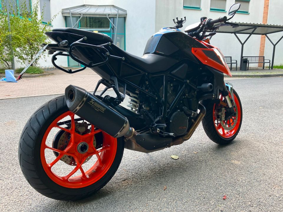 KTM Super Duke R EZ 02.05.2019 aus erster Hand in Dresden