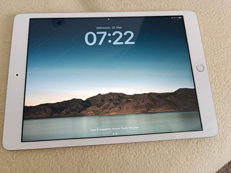 Apple iPad 10.2 8. Generation mit Apple Stift 1. Generation in Preußisch Oldendorf