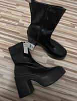 ganz neue ZARA stiefeletten mit plateau 11 cm 4 cm Nordrhein-Westfalen - Düren Vorschau