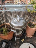 Weber Holzkohle-Kugelgrill Classic Kettle grün Ø 47 cm + Kamin Stuttgart - Stuttgart-Mitte Vorschau