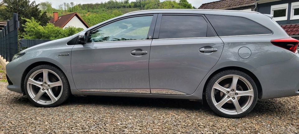 Sommerkompletträder für Toyota Auris 19 Zoll in Bergneustadt