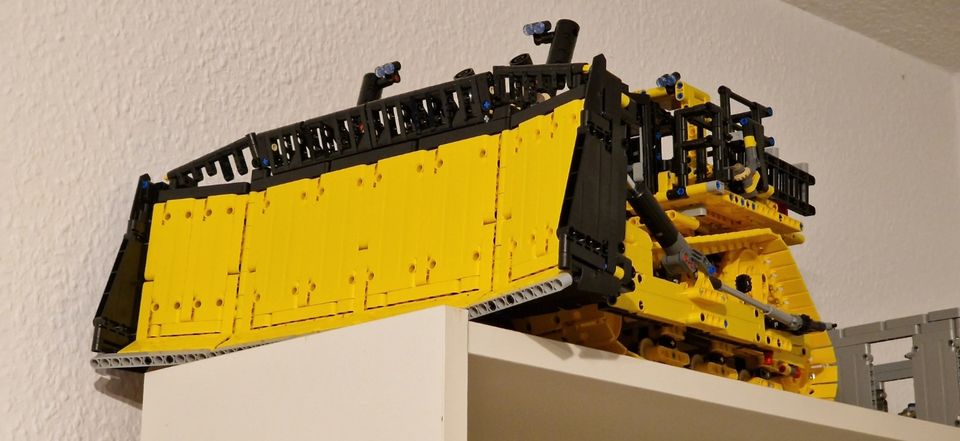 Lego Technic Bulldozer 42131 *neuwertig mit OVP* in Wiesbaden