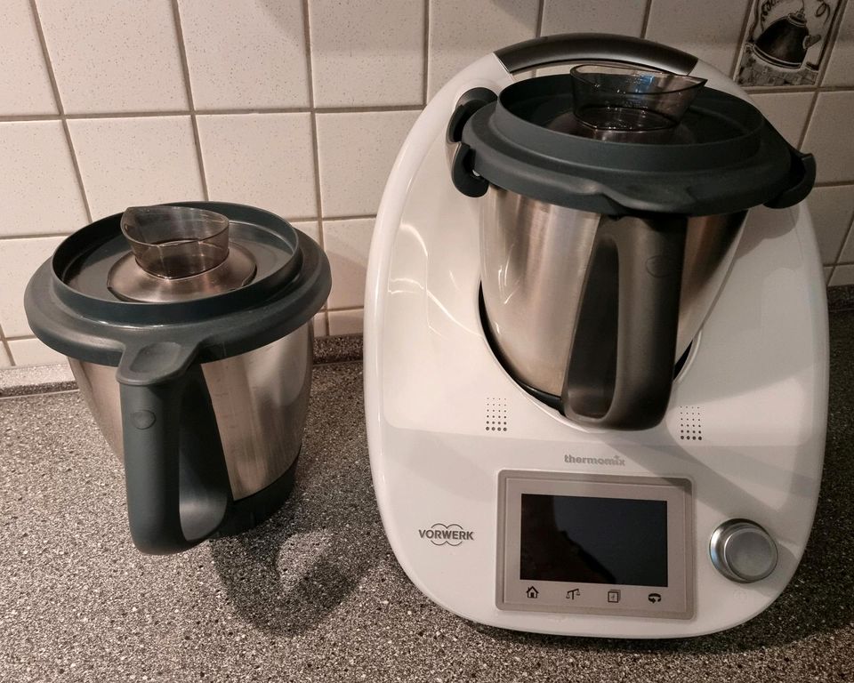 Thermomix TM5 mit viel Zubehör in Ramsen