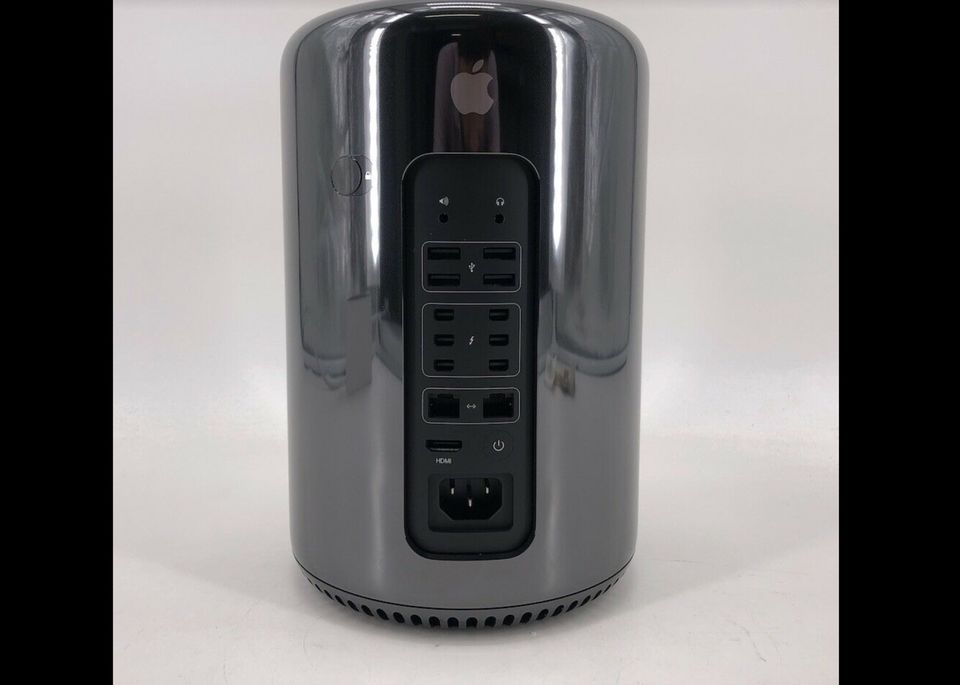 MAC pro 6.1  8 core 3,3 GHz 64GB RAM TB SSD  D700 Sonderprozessor in Eppingen