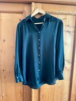 Zara Bluse Satin schwarz S/36 Stuttgart - Stuttgart-Nord Vorschau