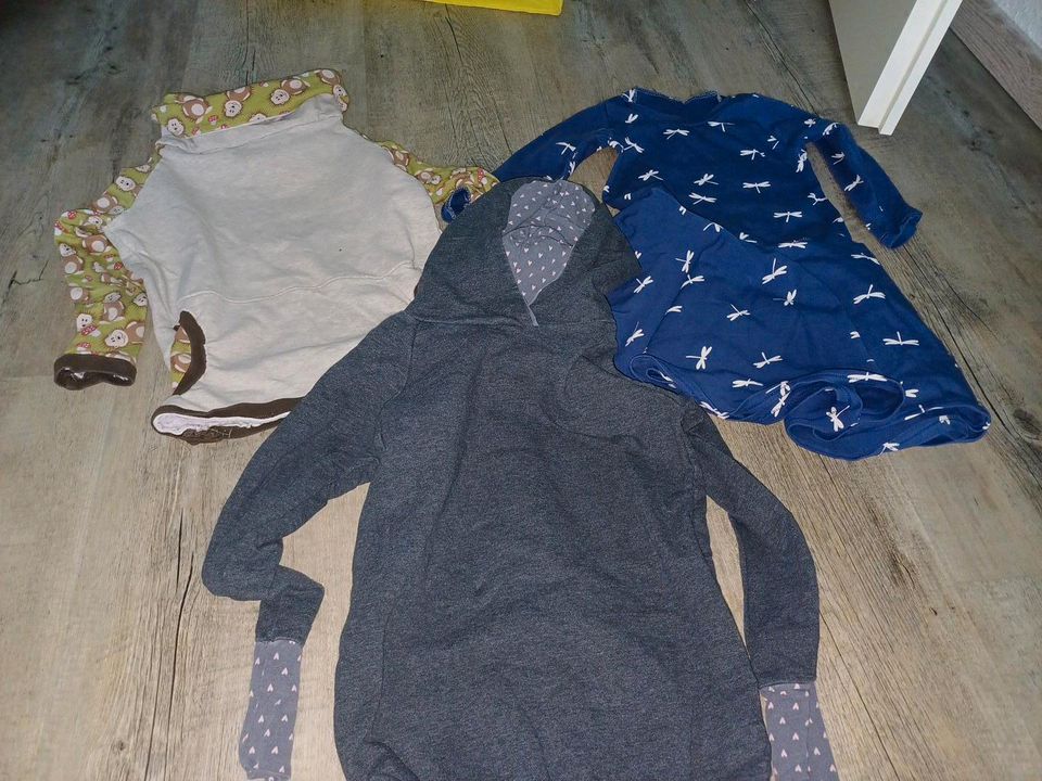 Selbstgenähte Pullover und Kleider in Trittau
