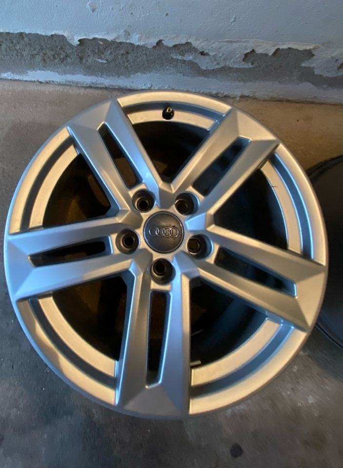 Audi Original Alufelgen 4 Stk. 17 Zoll ET 42 / B9 in Witten