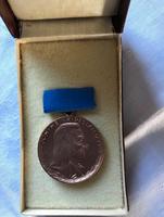 DDR Pestalozzi Medaille im originalen Etui Abzeichen Orden Sachsen - Döbeln Vorschau