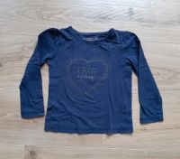 Young dimension 116 Langarmshirt Pullover Mädchen blau Herz Love Schwerin - Altstadt Vorschau