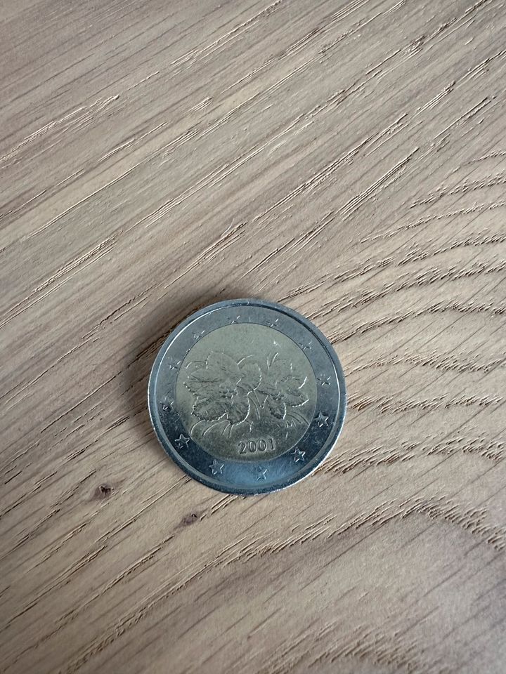 2 Euro Münze Finnland 2001 Moltebeere Fehlprägung? in Heidelberg