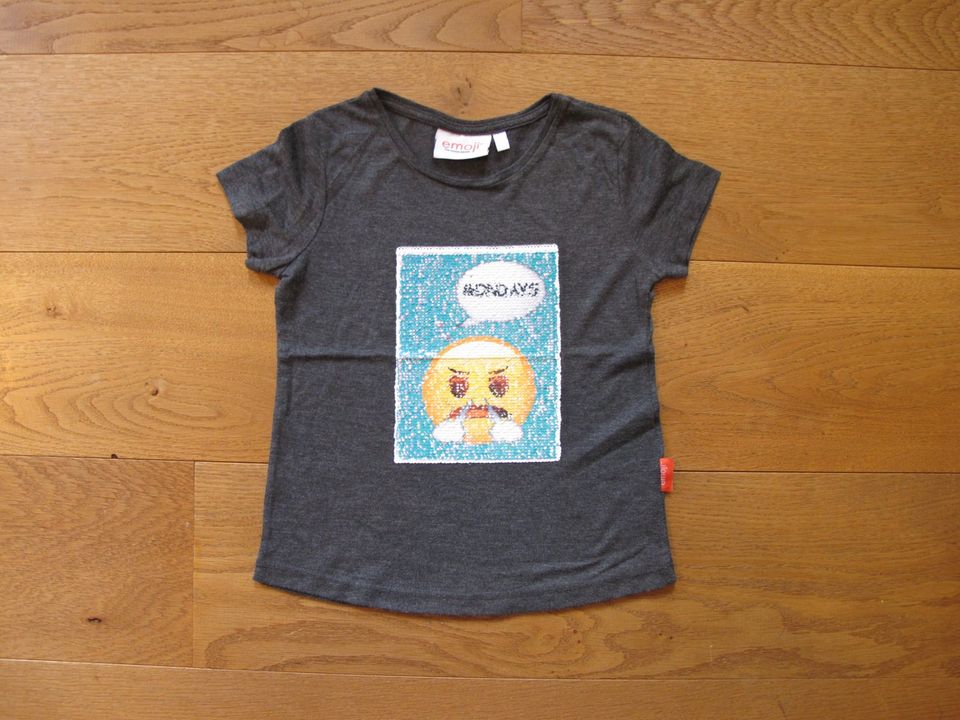 emoji T-Shirt kurzarm Shirt Wende Pailletten Oberteil Gr. 122/128 in Grefrath