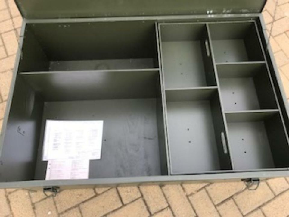 Armee Transportkiste Holzkiste Oliv Werkzeugkiste 121 x 80 x38 cm in Britz bei Eberswalde