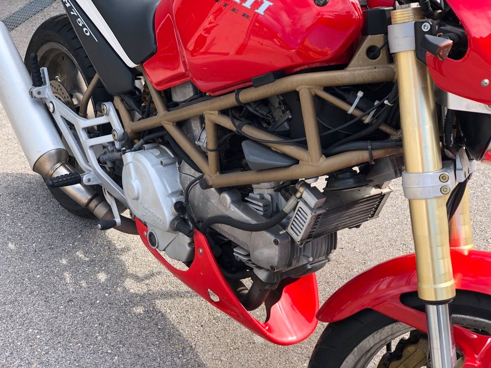 Motorrad Ducati Monster M 750 rot in Wolfratshausen