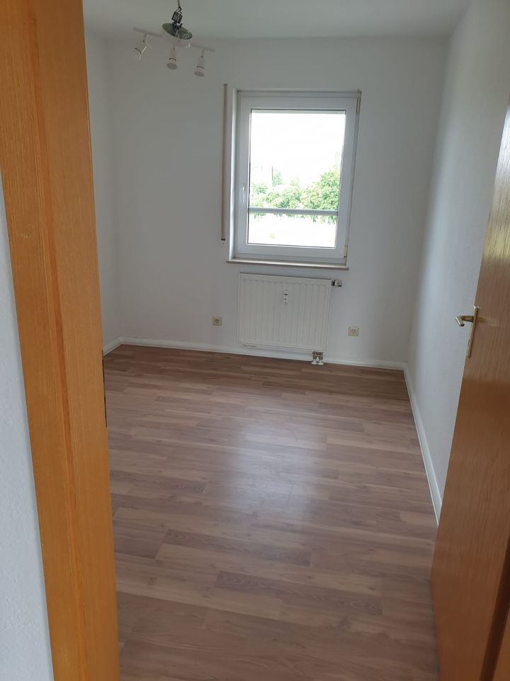 Schicke 3 Zimmerwohnung im 2.OG mit offener Küche und Balkon! in Schkeuditz