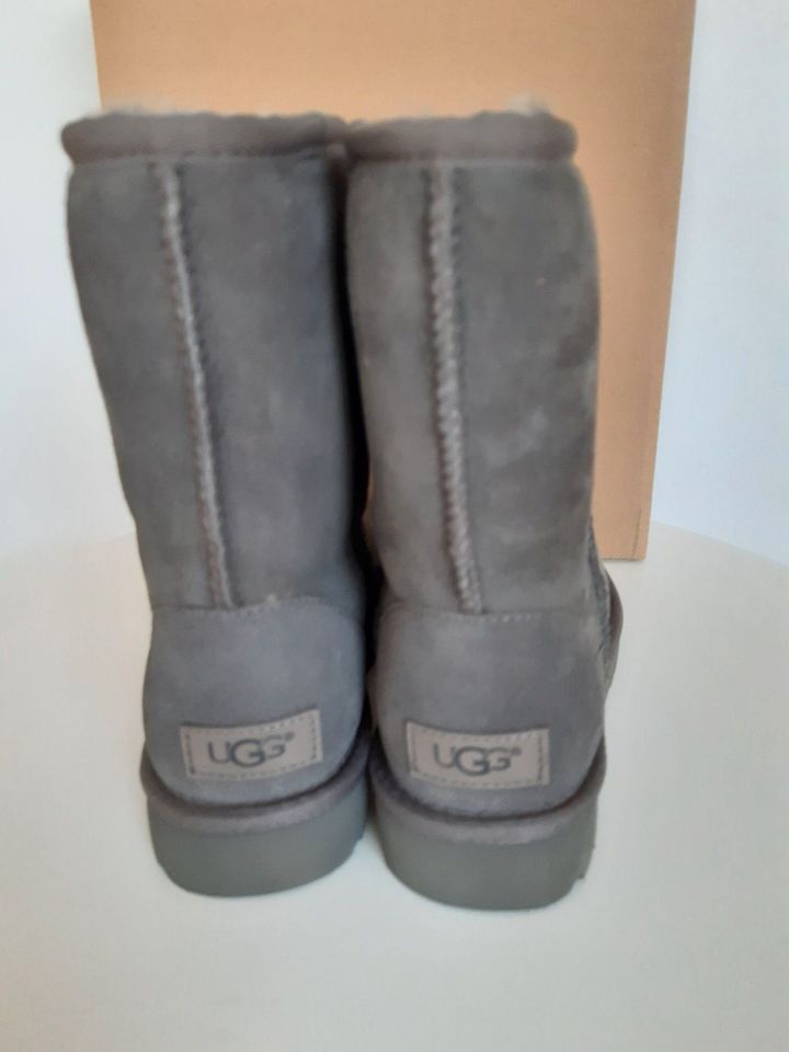 UGG Winterstiefel für Damen Größe 36 in grey in Wilmersdorf bei Pritzwalk