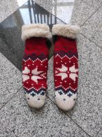 Weihnachtssocken Wintersocken Hausschuhe NEU Berlin - Zehlendorf Vorschau