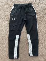 Under Armour Trainingshose Gr.L, schwarz/weiss Eimsbüttel - Hamburg Lokstedt Vorschau