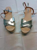 Schuhe Damen MTNG Sandalen Clogs Silber Kork Gr 39 Nordrhein-Westfalen - Kempen Vorschau