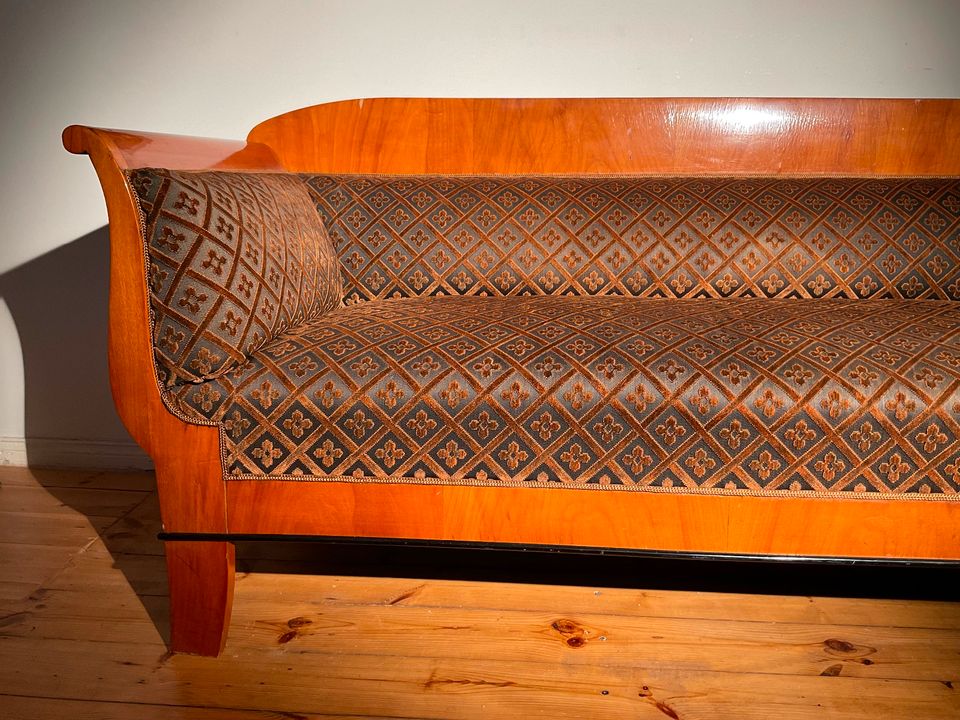 Biedermeier Sofa ca 1820-1840 - sehr guter Zustand - in Berlin