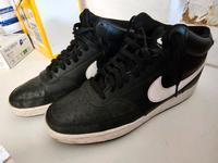 Schuhe Turnschuhe nilke 45 Hessen - Gudensberg Vorschau