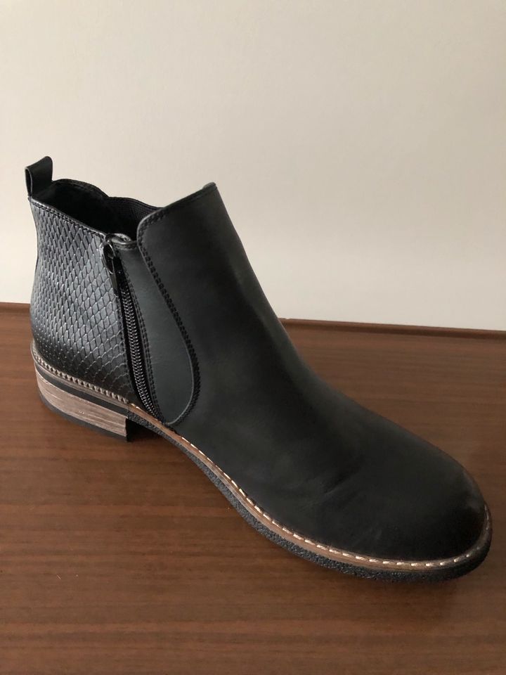 Rieker Herren Boots Stiefelette Gr. 42 Stiefel Leder schwarz Top in München