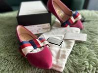 Gucci Sylvie Ballerina altrosa mit Rechnung, wie NEU Gr. 36 Samt Düsseldorf - Oberkassel Vorschau