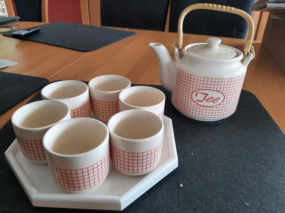 Teeservice 8-teilig in Zweibrücken