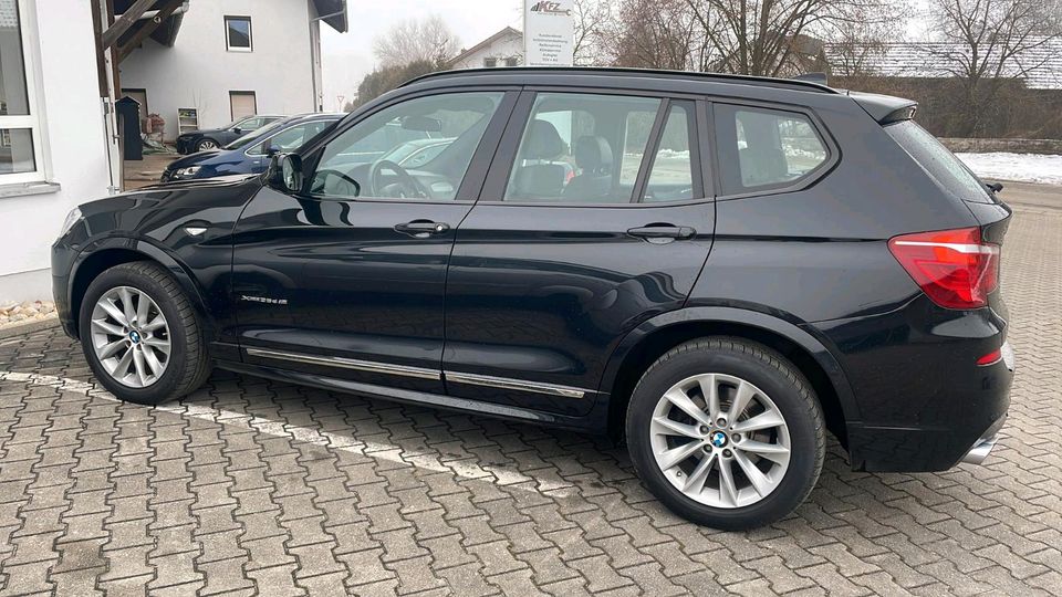 BMW X3 35d Automatik M-Paket HUD NAVI usw. in Deggendorf
